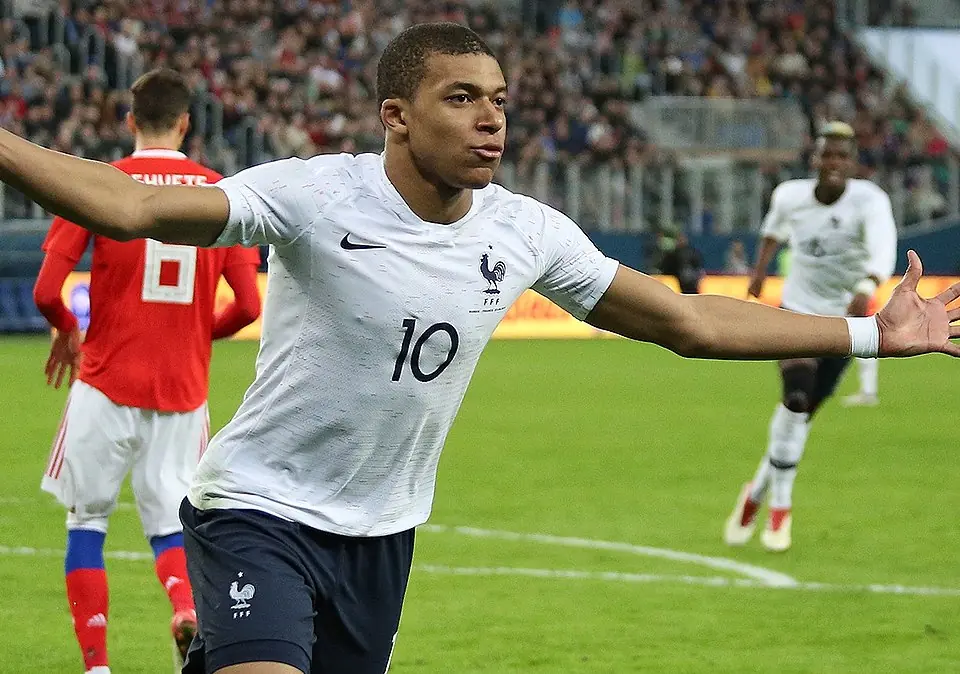 Mbappé celebra un gol en el Mundial de 2018