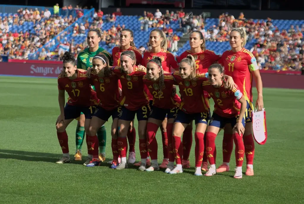 La Selección Española Femenina en un partido disputado en 2025 en el Estadio de Riazor.