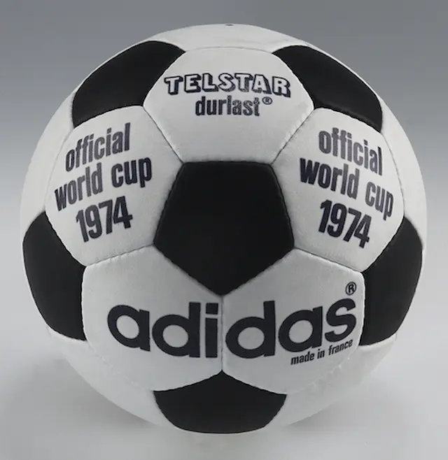 Adidas Telstar Durlast, balón oficial del Mundial 1974.