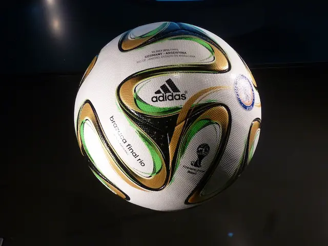 Adidas Brazuca, balón oficial del Mundial de Brasil 2014.