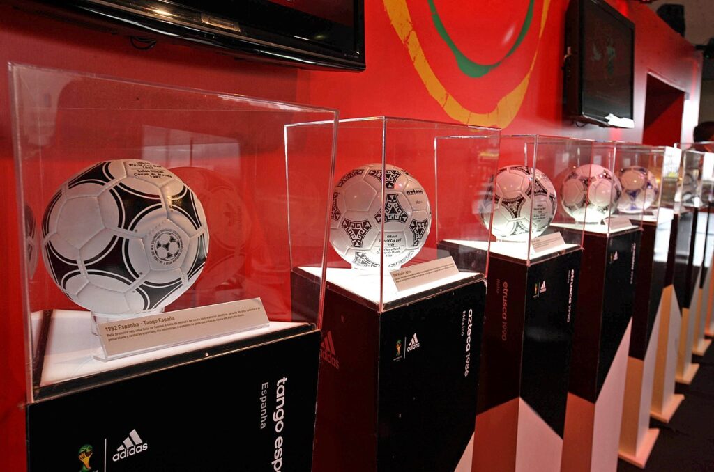 Los balones de los Mundiales de fútbol.