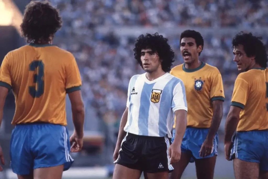 Argentina y Brasil protagonizan una de las mayores rivalidades del fútbol de selecciones.