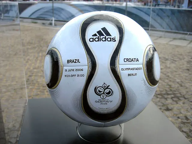 Adidas Teamgeist, balón oficial del Mundial de Alemania 2006.