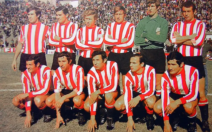 Formación de Estudiantes de La Plata en 1970. 