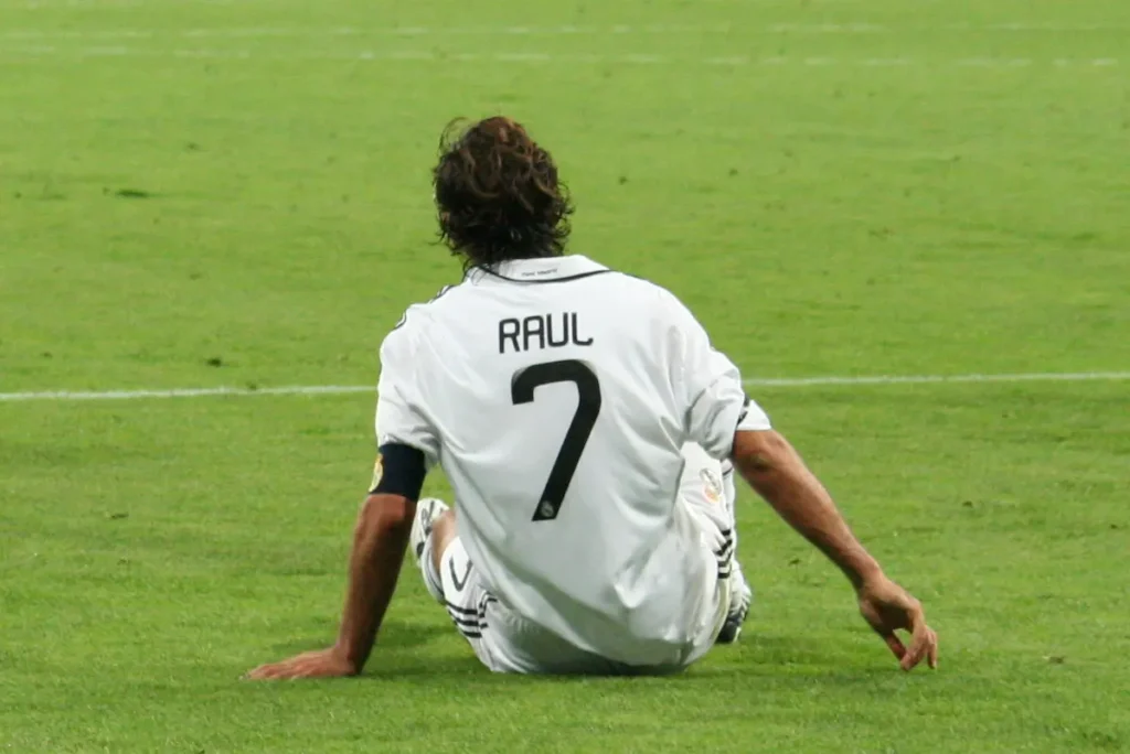 Raúl González con la camiseta del Real Madrid.