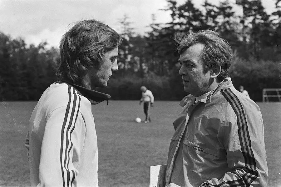 Ernst Happel junto a Johan Neeskens en 1978.
