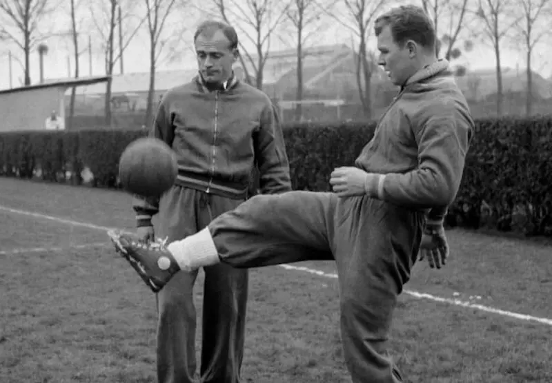 Alfredo Di Stéfano en un entrenamiento del Real Madrid.