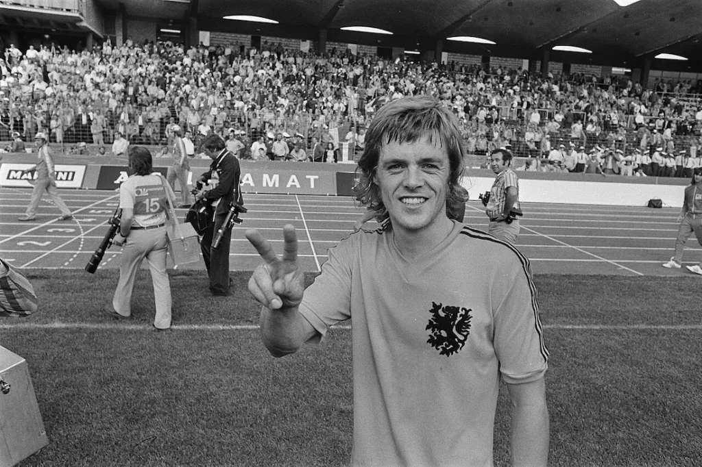 Johnny Rep autor de dos goles contra Uruguay en el Mundial de 1974.