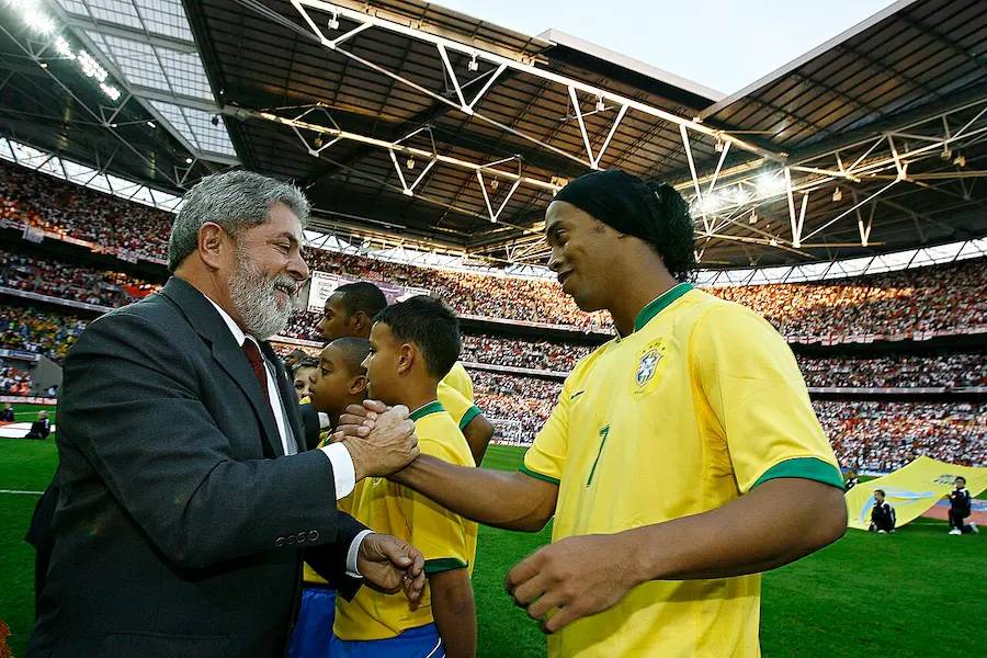 Ronaldinho antes de un partido amistoso con Brasil.